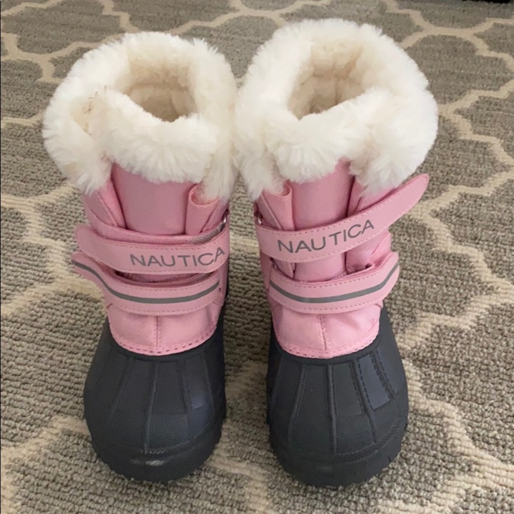 Girls snow boots
